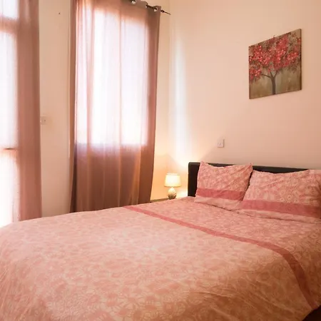 Papantonia House *